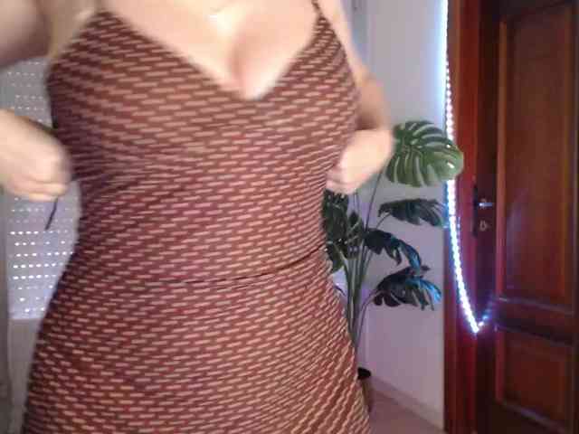 Alina-Lovely webcam