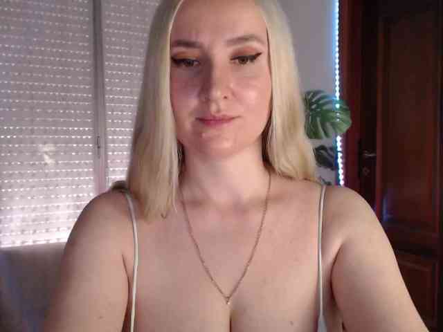 Alina-Lovely webcam