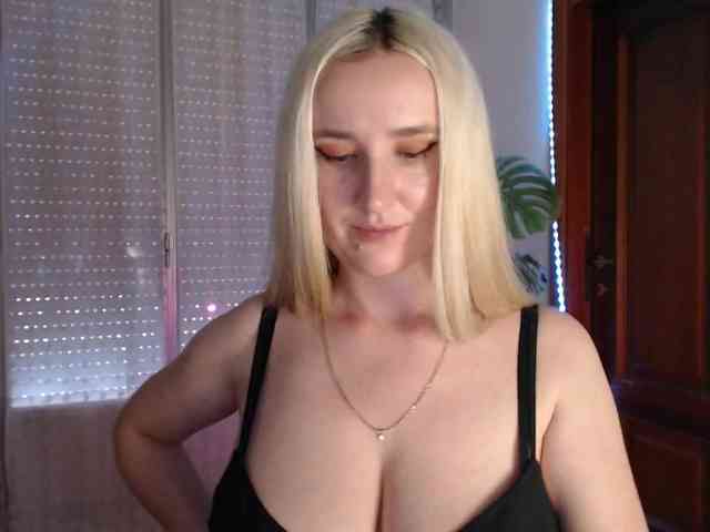 Alina-Lovely webcam