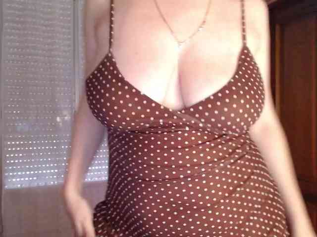Alina-Lovely webcam
