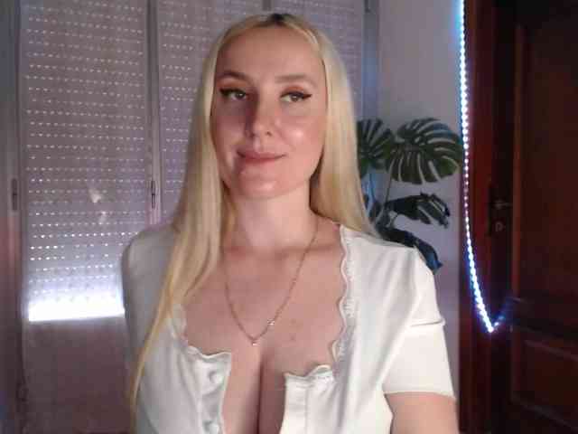 Alina-Lovely webcam