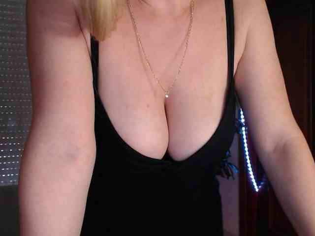Alina-Lovely webcam