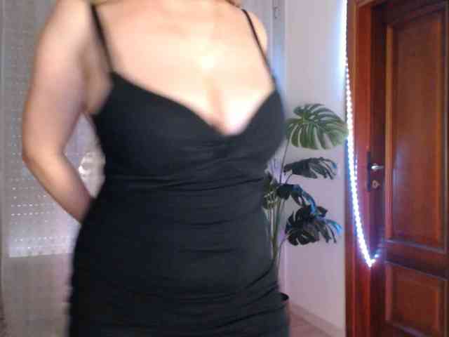 Alina-Lovely webcam