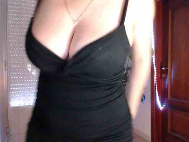 Alina-Lovely webcam
