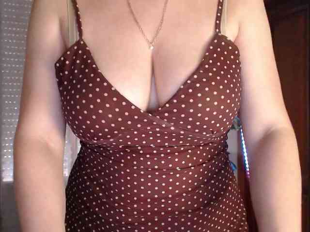 Alina-Lovely webcam
