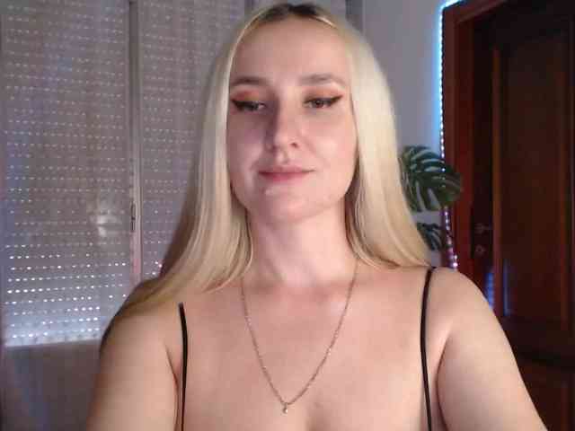 Alina-Lovely webcam