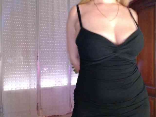 Alina-Lovely webcam