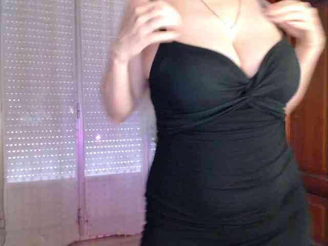 Alina-Lovely webcam