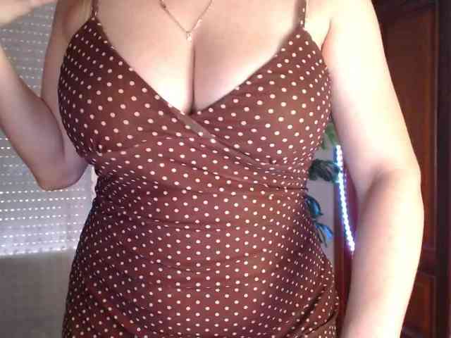 Alina-Lovely webcam