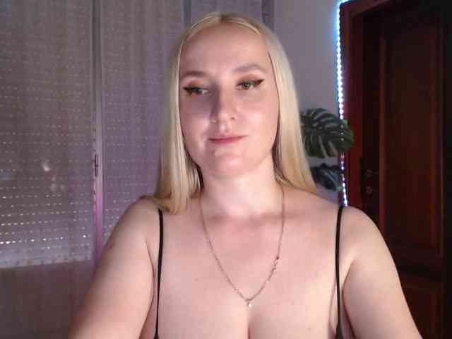 Alina-Lovely webcam