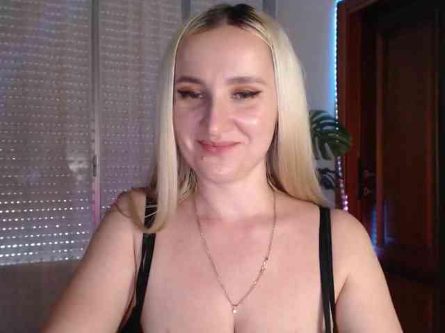 Alina-Lovely webcam