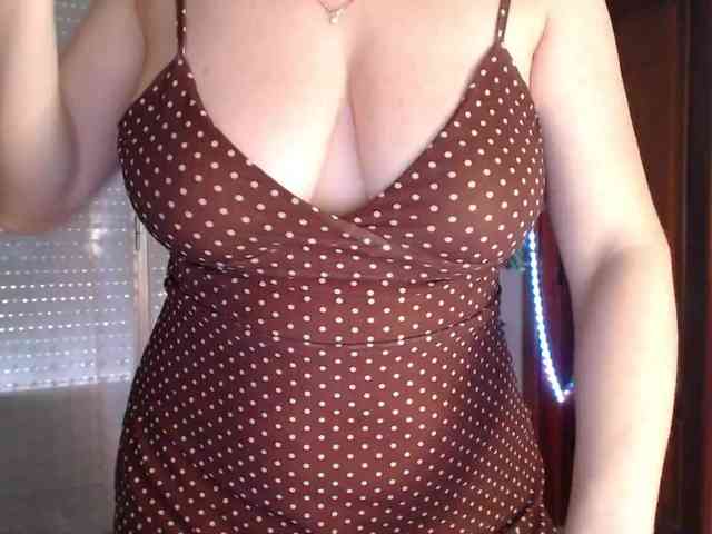Alina-Lovely webcam