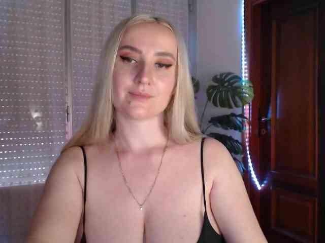 Alina-Lovely webcam