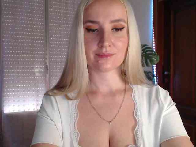 Alina-Lovely webcam