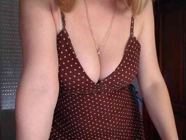Alina-Lovely webcam