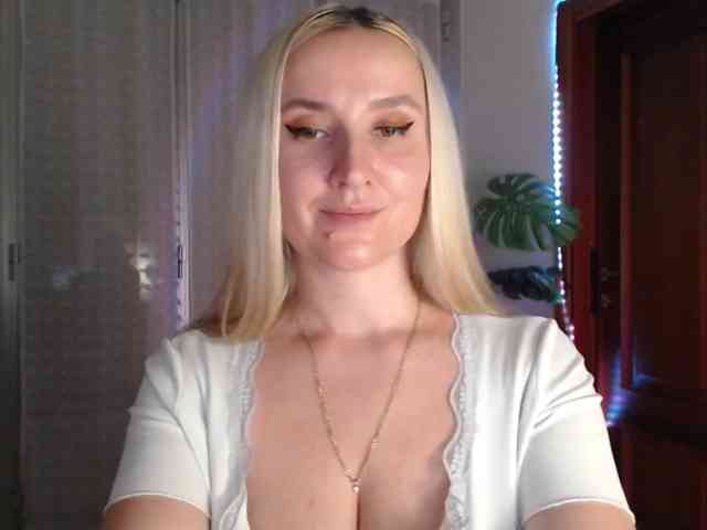 Alina-Lovely webcam