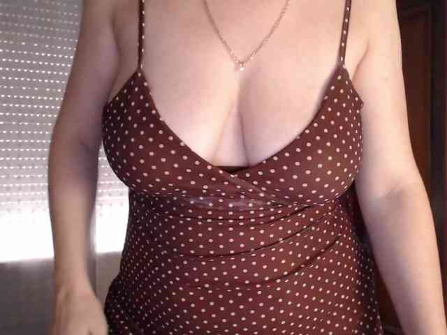 Alina-Lovely webcam