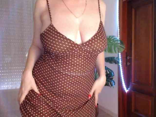 Alina-Lovely webcam