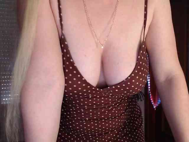 Alina-Lovely webcam