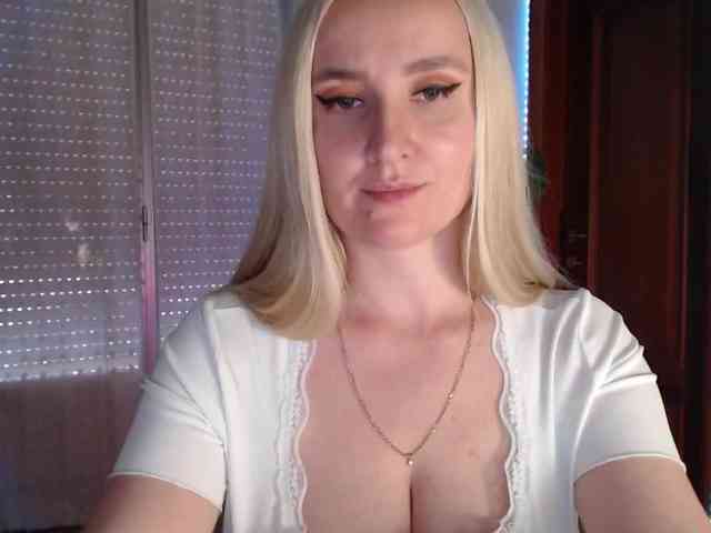 Alina-Lovely webcam