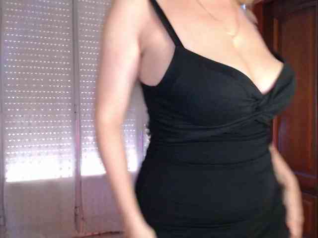 Alina-Lovely webcam
