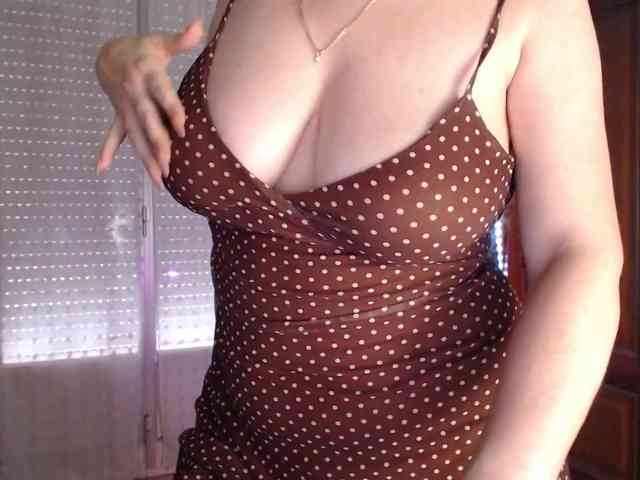 Alina-Lovely webcam