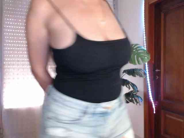 Alina-Lovely webcam