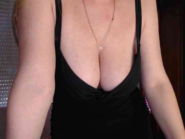 Alina-Lovely webcam