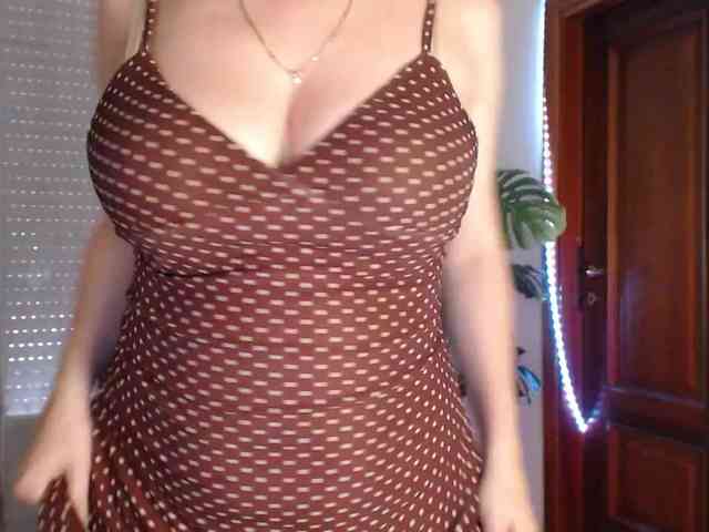 Alina-Lovely webcam