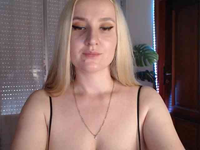 Alina-Lovely webcam