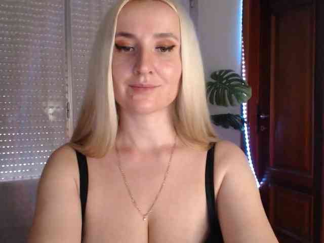 Alina-Lovely webcam