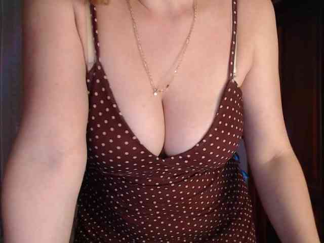 Alina-Lovely webcam