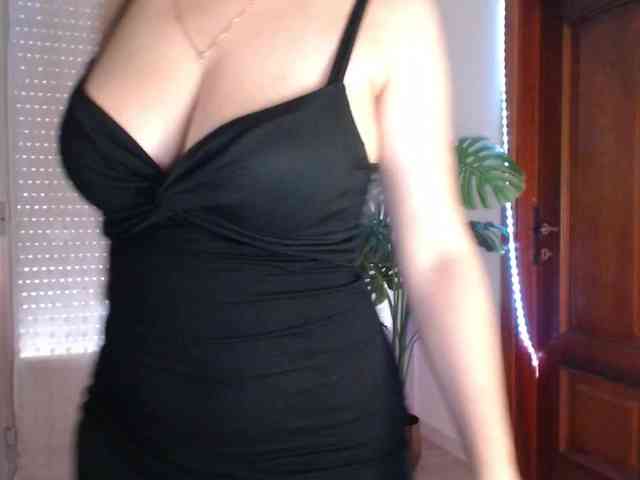 Alina-Lovely webcam