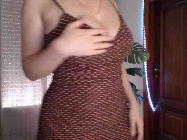 Alina-Lovely webcam