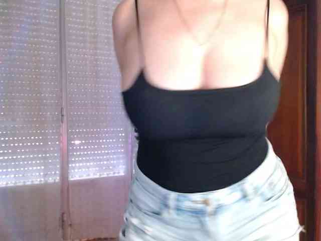 Alina-Lovely Live Webcam on BongaCams