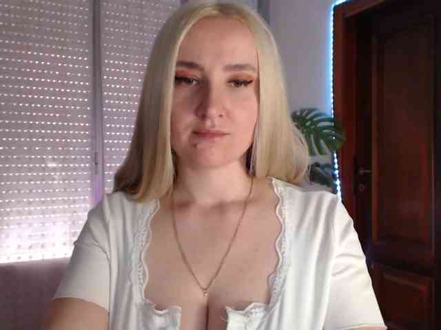 Alina-Lovely webcam