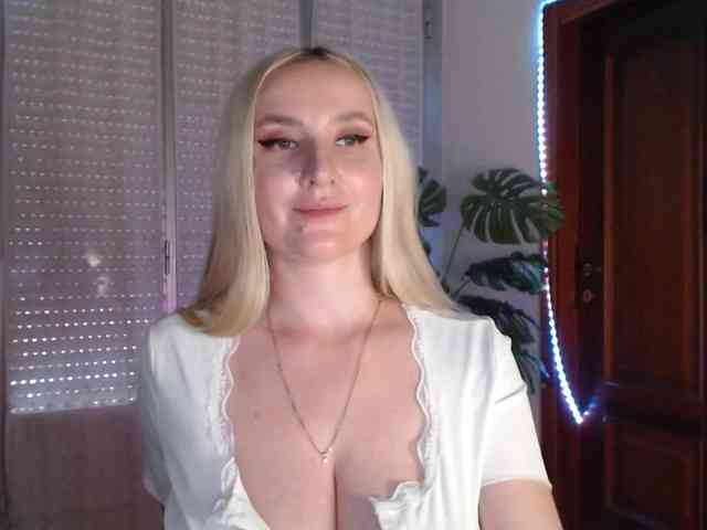 Alina-Lovely webcam