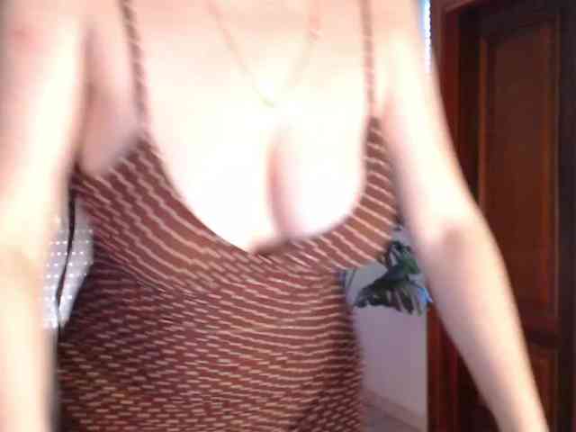 Alina-Lovely webcam