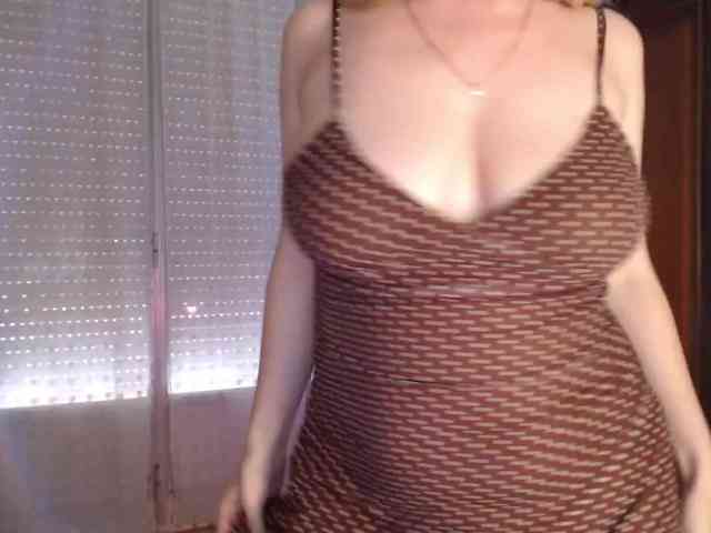 Alina-Lovely webcam