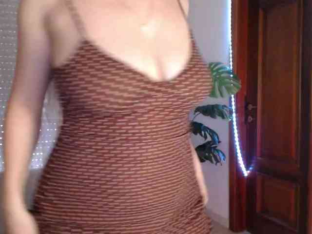 Alina-Lovely webcam