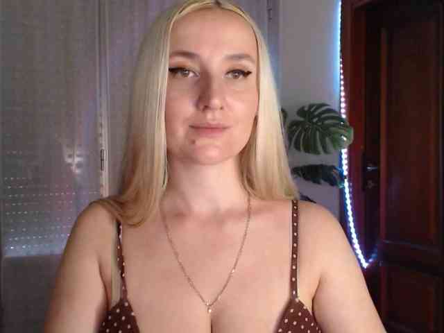 Alina-Lovely webcam