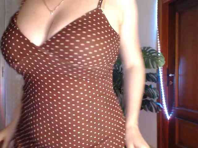 Alina-Lovely webcam