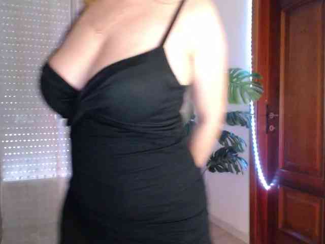 Alina-Lovely webcam
