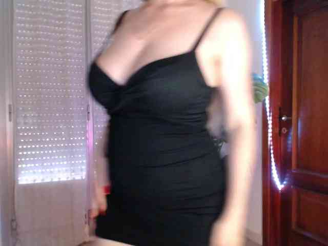 Alina-Lovely webcam