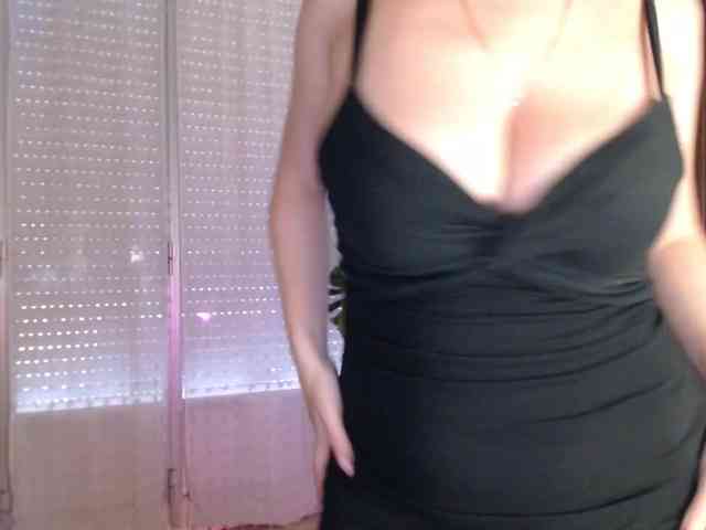 Alina-Lovely webcam