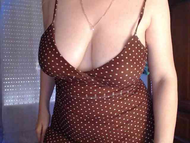 Alina-Lovely webcam