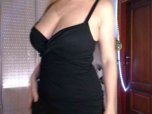 Alina-Lovely webcam