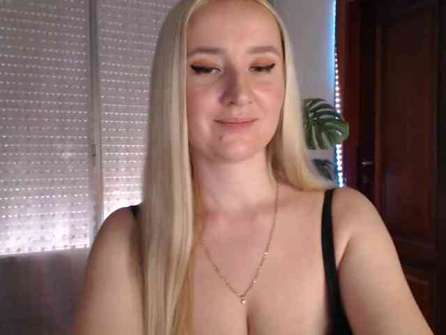 Alina-Lovely webcam
