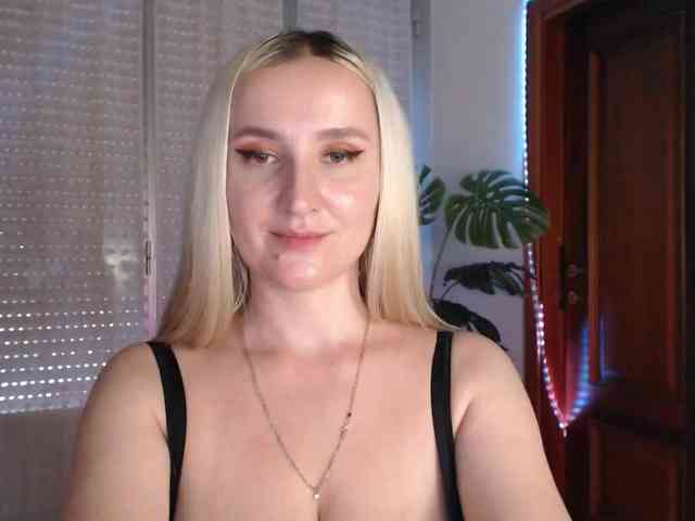 Alina-Lovely webcam