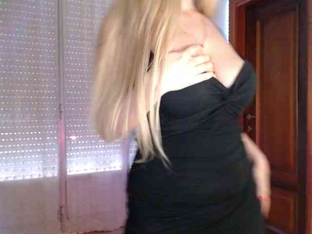 Alina-Lovely webcam